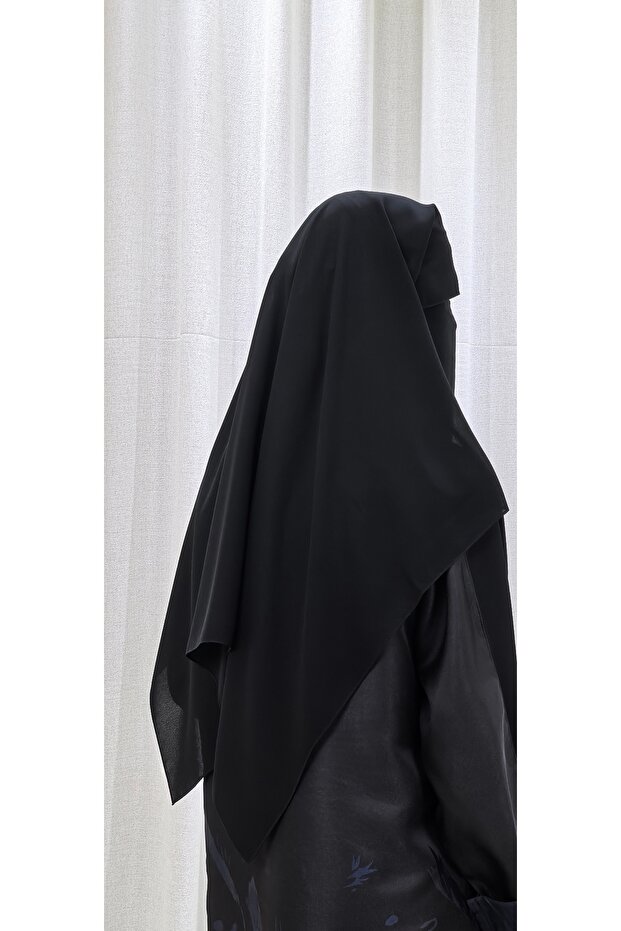 نقاب باب الحاره مربع وسط - 1