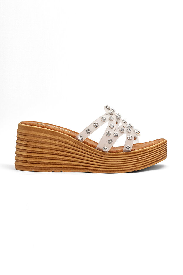 Su-P 2002 Stone Buckle Detailed Padded Sole Slippers