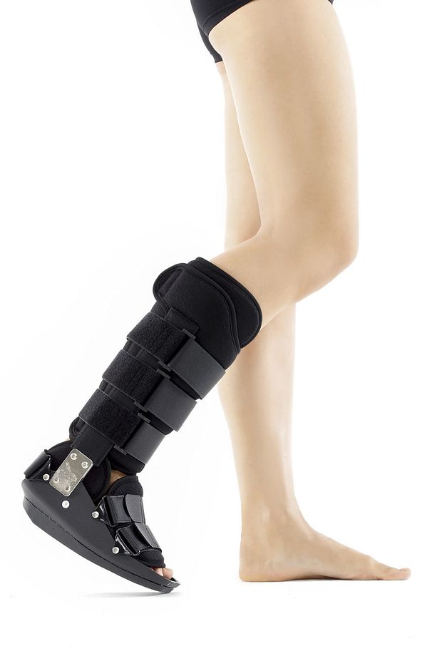 Aşil Botu Kısa (tendon, Ligament Ve Doku Yaralanmalarında Ameliyat Sonrası Kullanılır) - 1