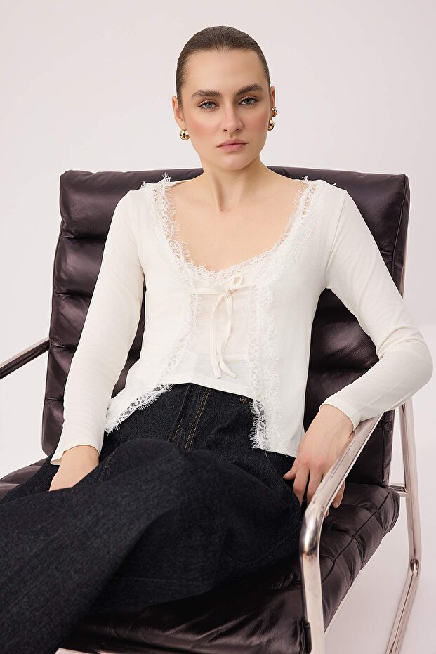 Ecru 2-Piece Regular/Normal Fit V-Neck Lace Detailed Soft Knitted Blouse Twoss26Bz00718