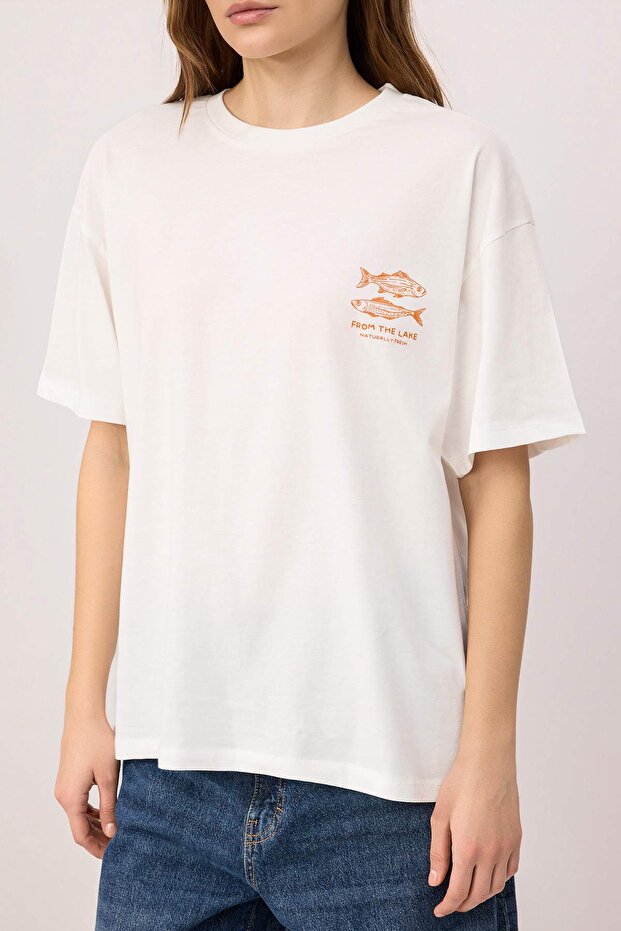 Ekru Baskılı Oversize Bisiklet Yaka Düşük Kol Kısa Uzun %100 Pamuk Örme T-Shirt TWOSS26TS00211 - 3