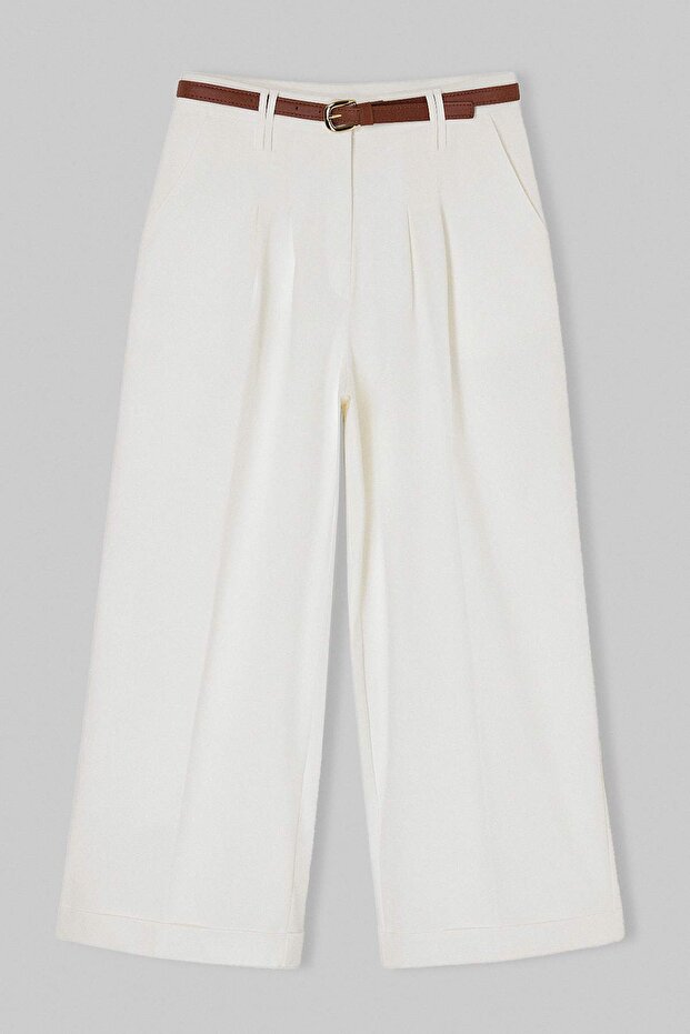 Beyaz Kemerli Pili Detaylı Dokuma Gabardin Pantolon TWOSS26PL00087 - 5