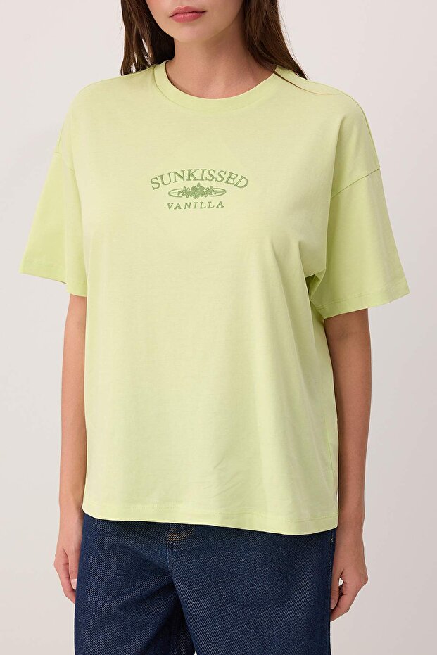 Lime Slogan Oversize Bisiklet Yaka Düşük Kol Kısa Uzun %100 Pamuk Örme T-Shirt TWOSS26TS00201 - 3