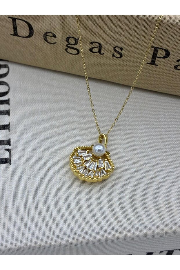 Steel Gold Colored Zircon Stone Pearl Oyster Model Necklace