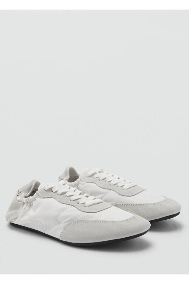 Lace-up leather sneakers