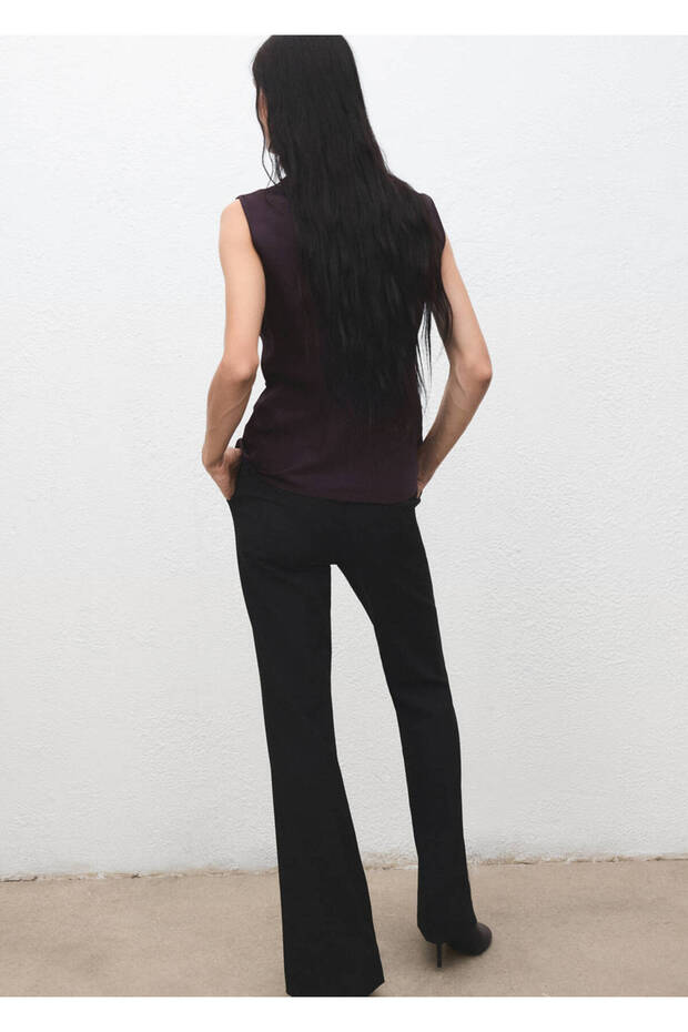 Satinbluse mit drapiertem Kragen - 4
