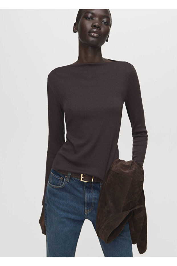 Long-Sleeved Boat Neck T-Shirt