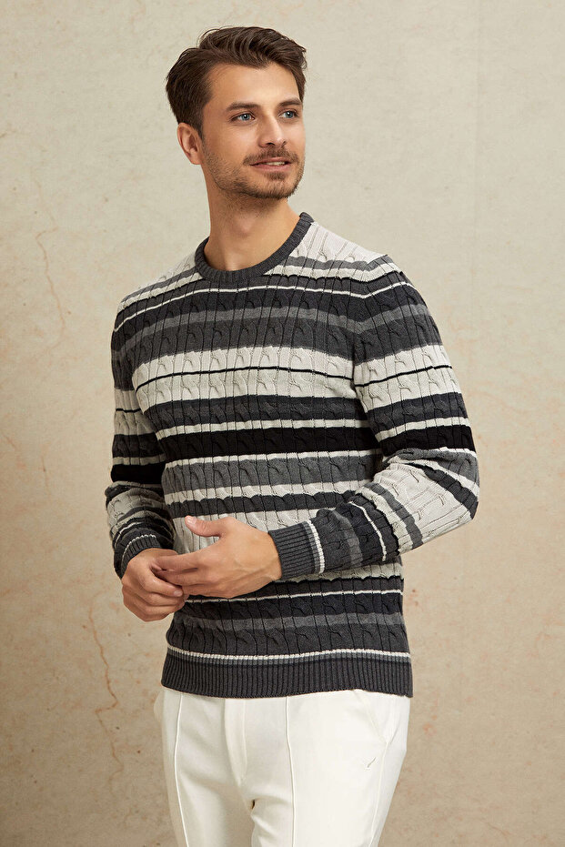 Land Anthracite Round Neck Knitwear