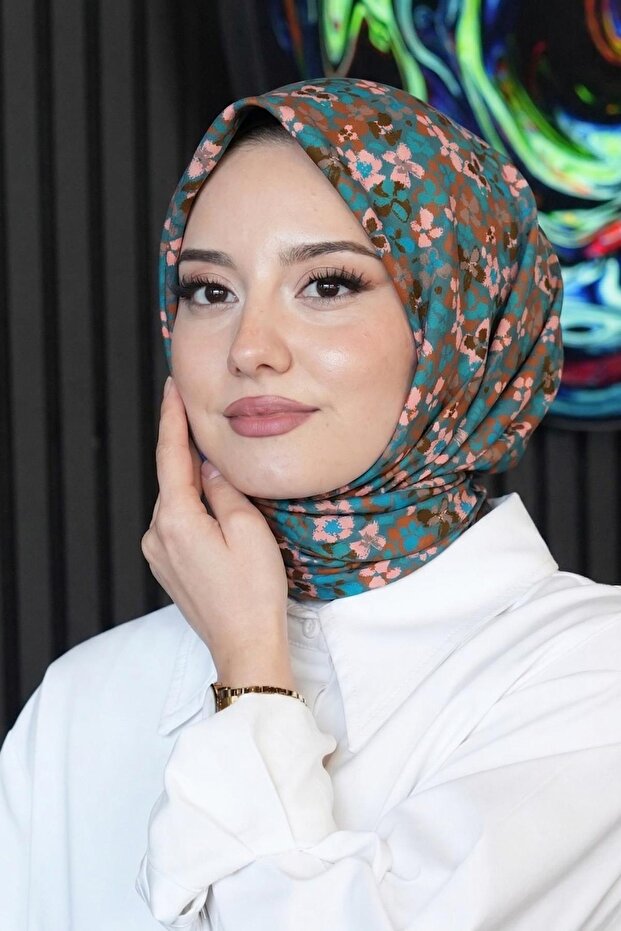 وشاح ناعم أزرق بنمط زهر الكرز قطن