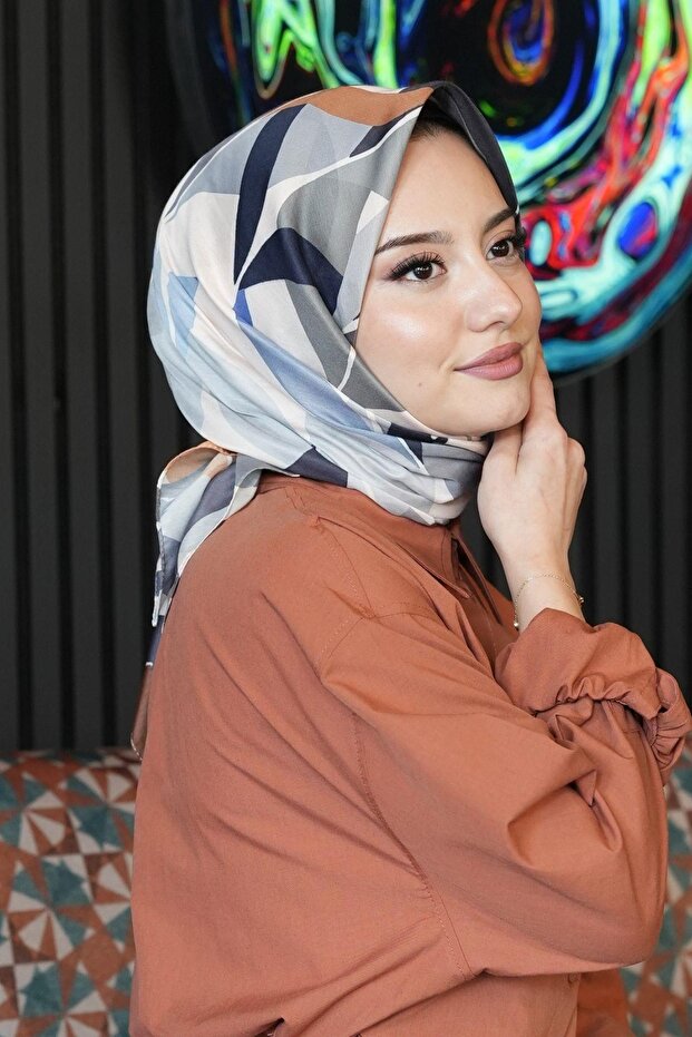 وشاح قطني بنقشة أوراق شجر، باللون الأزرق - 2