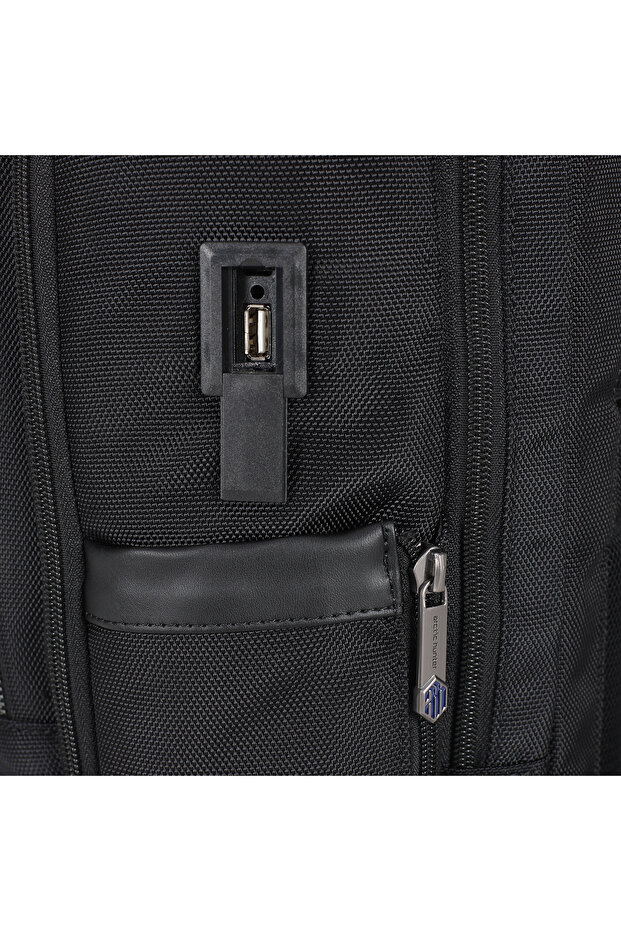 شنطة ظهر عصرية متعددة الوظائف بمنفذ USB مقاس 17.5 انش - ارتيك هنتر - 5