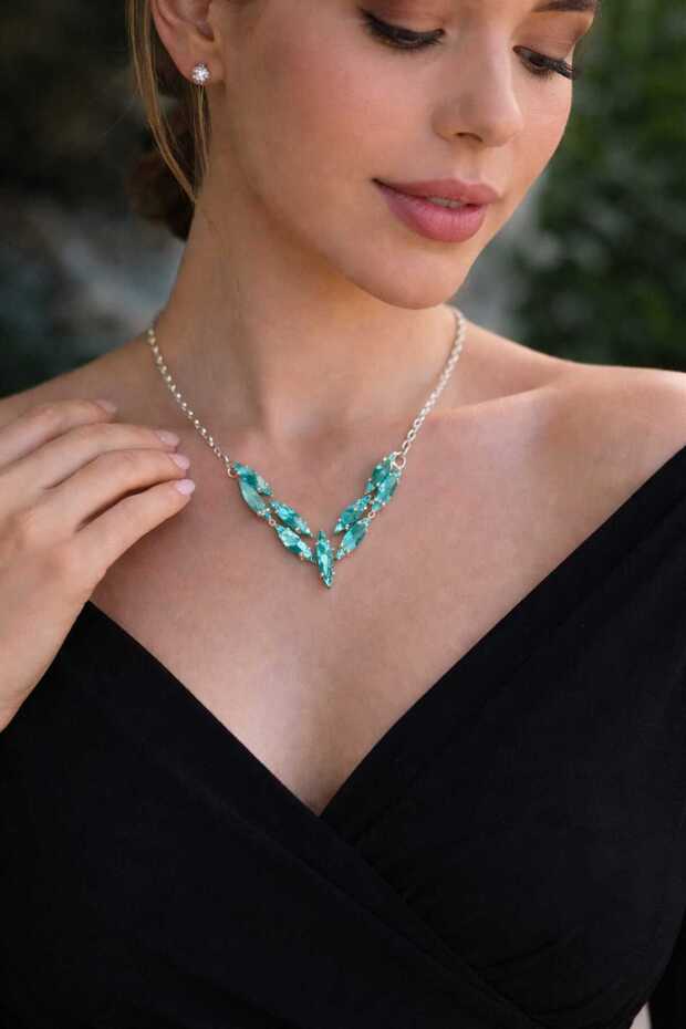 Women's Silver Color V Model Turquoise Stone Necklace