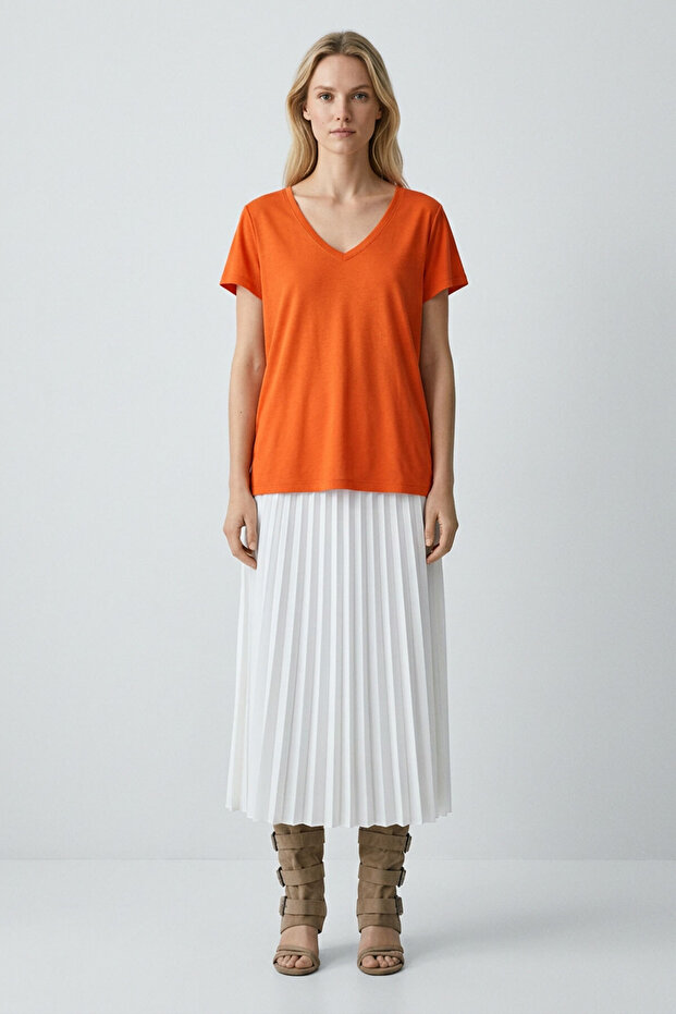2 Pieces Front and Back V-Neck Basic T-Shirts - 5