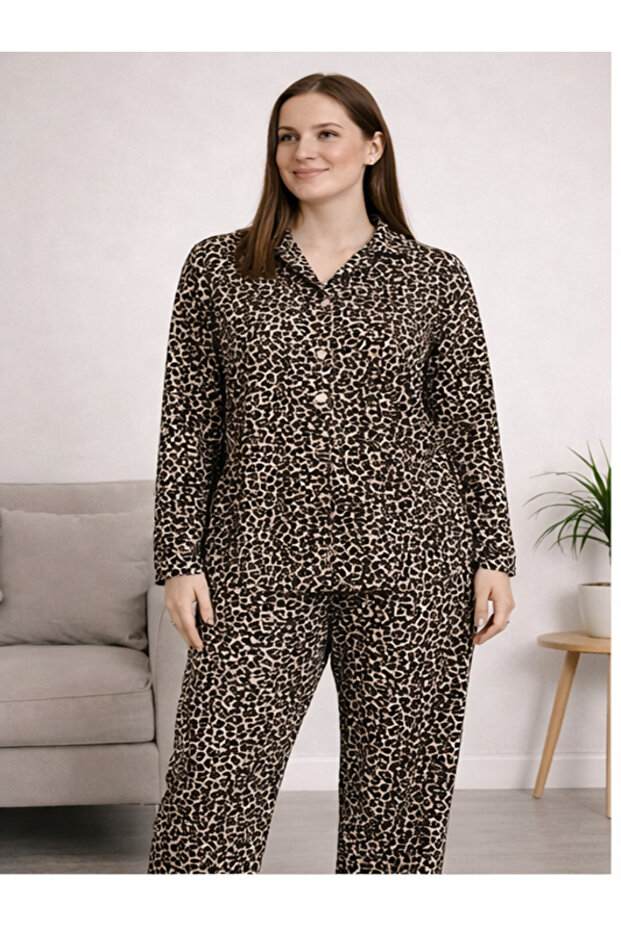 Women's Buttoned High Neck Pajama Set Leopard Patterned 4 Season Tracksuit Set