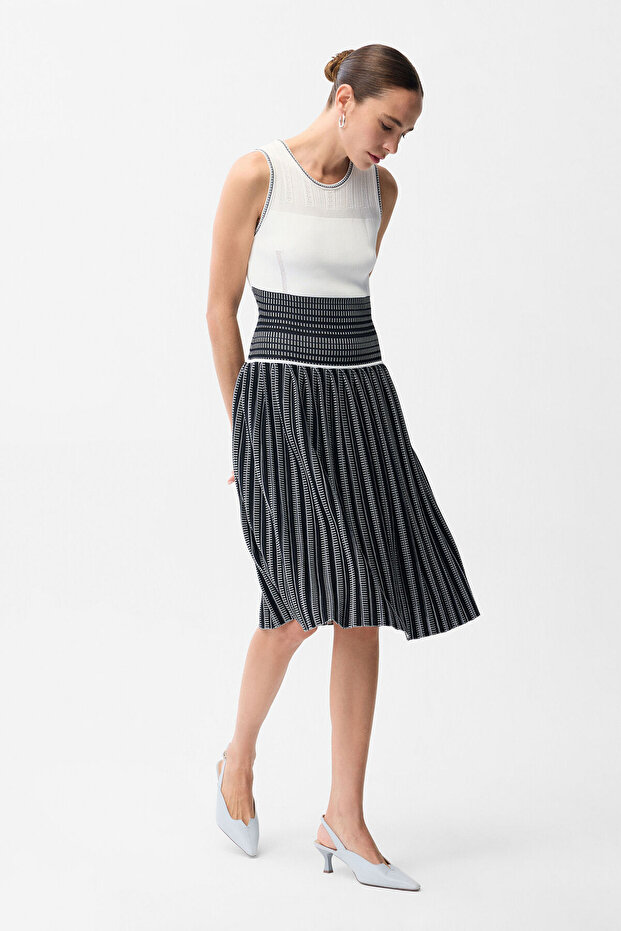 Kolsuz Pliseli Triko Elbise - 1