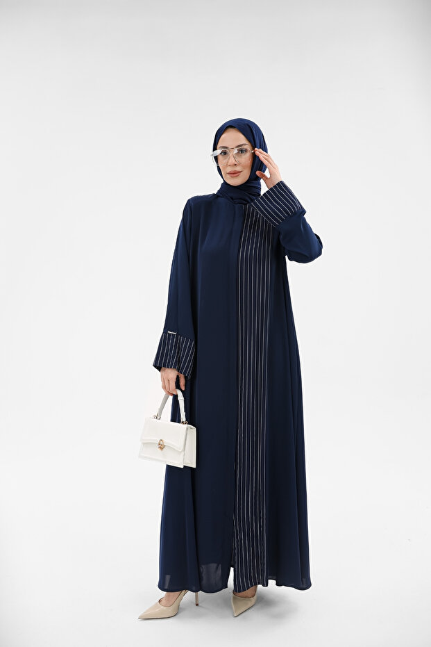 ريفا فيراس ولون أزرق داكن