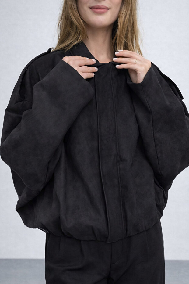 Women's Oversize Seasonal Suede Jacket with Epaulet Detail