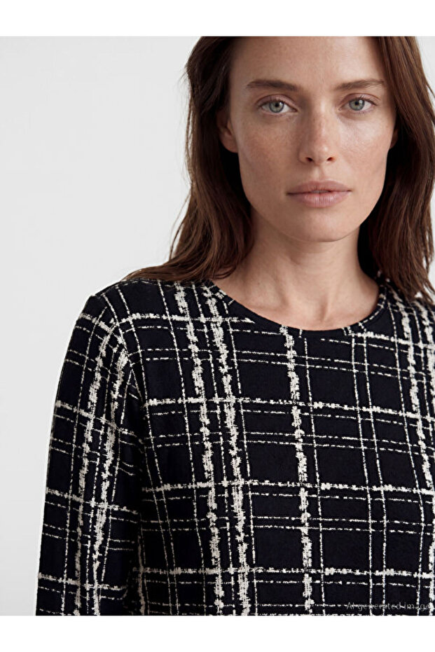 Crew Neck Patterned Blouse - 3