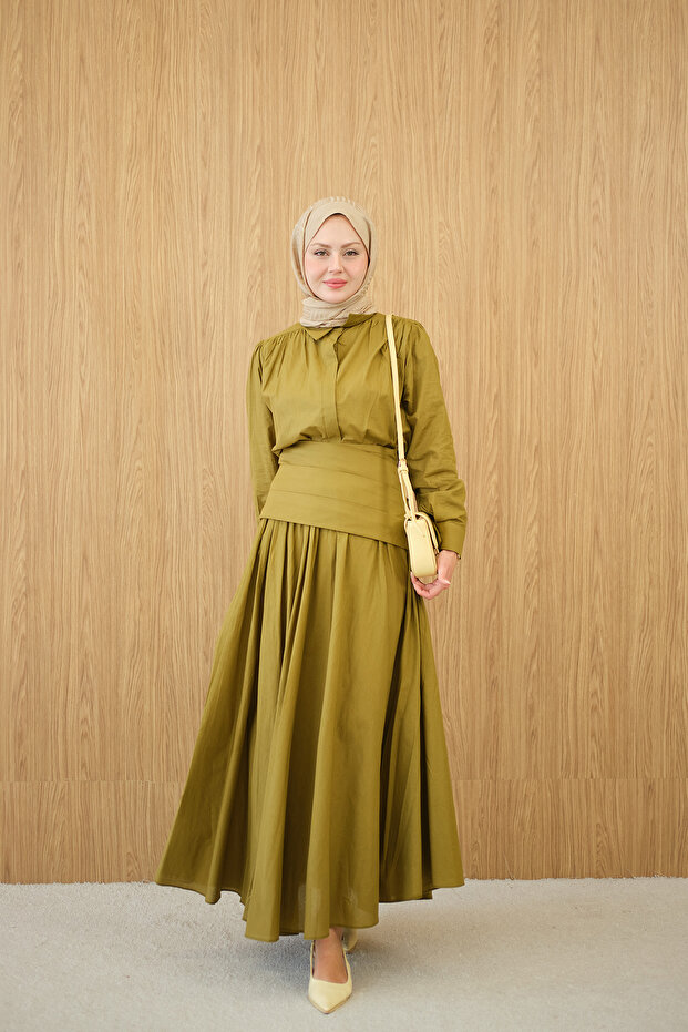 Women's Hidden Button Belted Waist Shirt Collar Suit in Fat Green