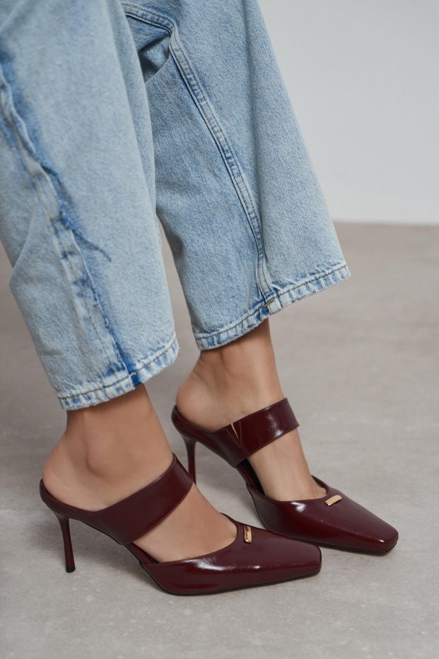 Rane Burgundy Rustic Wide Band Gold Metal Detail Blunt Toe Women's Heeled Slippers