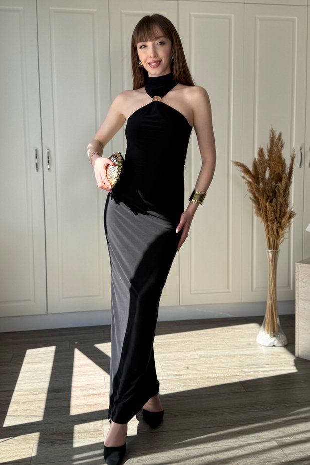 Elegant Midi Dress with Neck Accessory, High Collar, and Slit at the Back