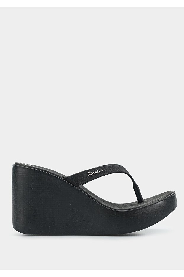 Black Women's Beach Slippers