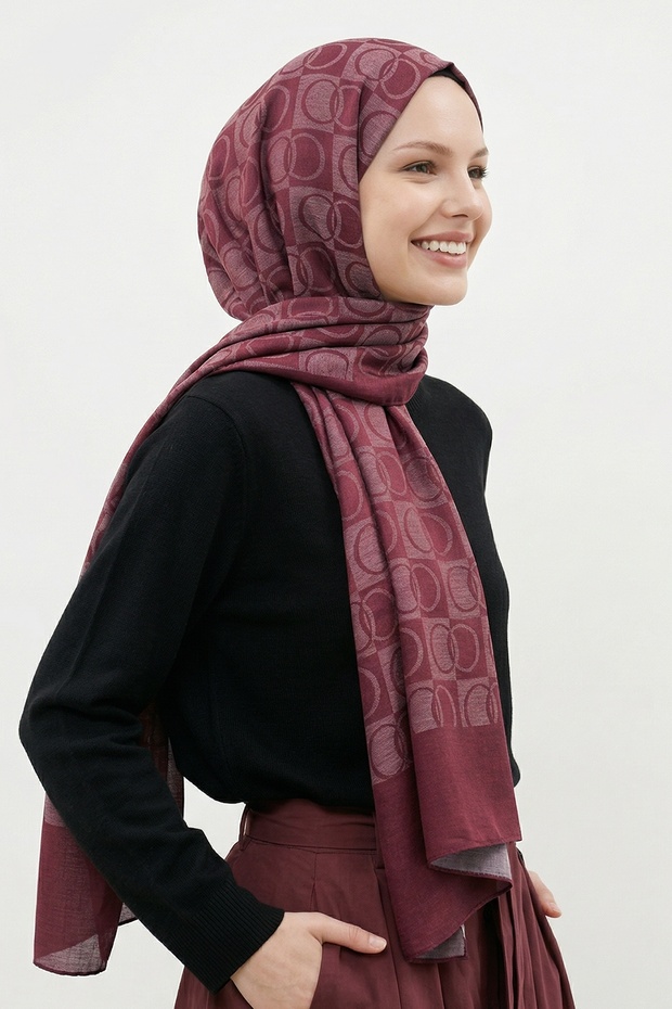 Chain Pattern Plum Naiya Shawl