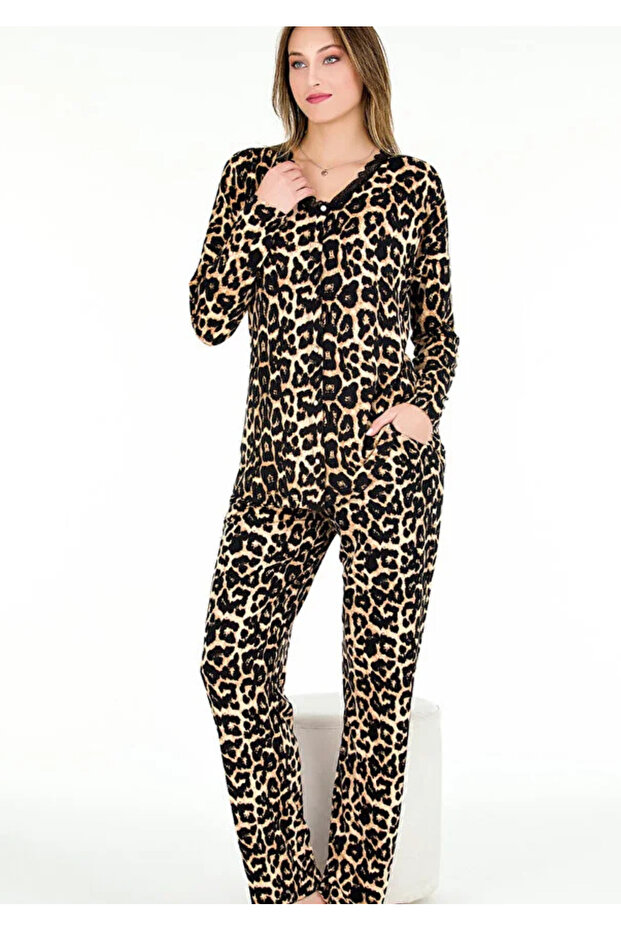 Soft Viscose Fabric Leopard Patterned Buttoned Long Sleeve Pajama Set 11650