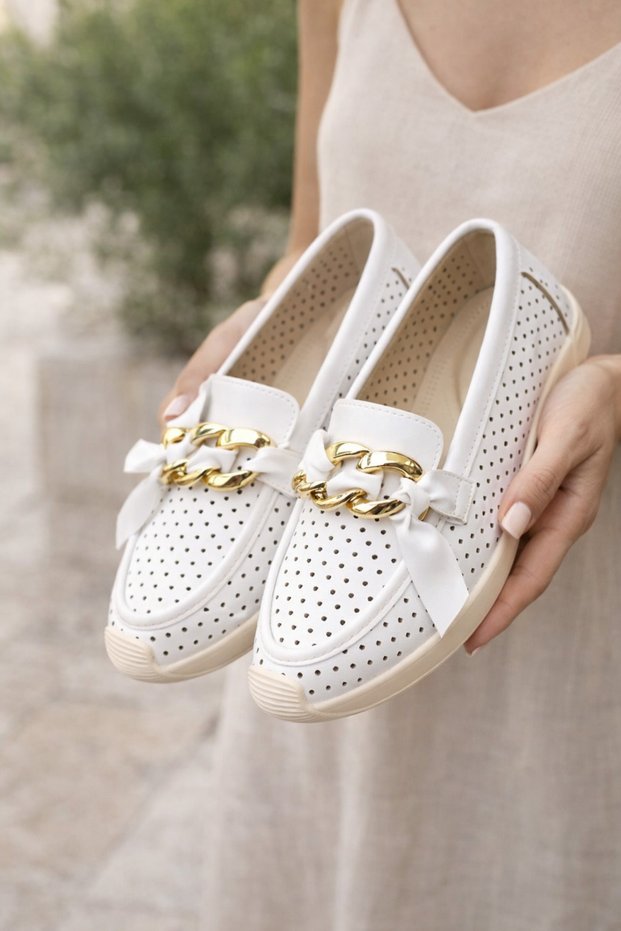White Leather Ballerina Shoes with Chain Detail, Comfortable Sole, Lightweight and Stylish Daily Sports Women's Shoes