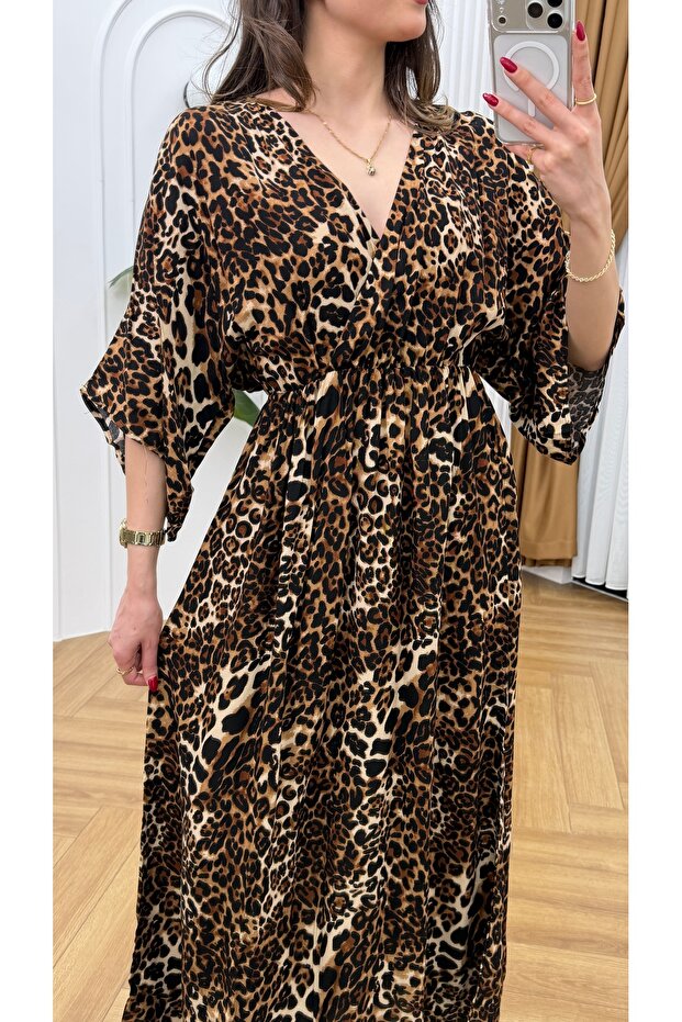 Patterned Double-breasted Dress - 3