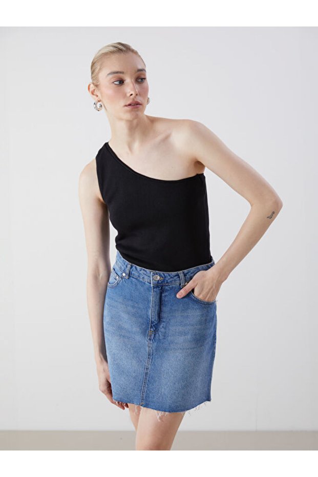 Esvab • Modern & Distinctive One-Shoulder Crop Women's Knitwear Tank Top