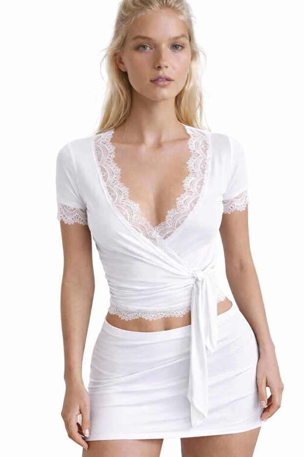Double-Breasted Short Sleeve Lace Detailed Blouse