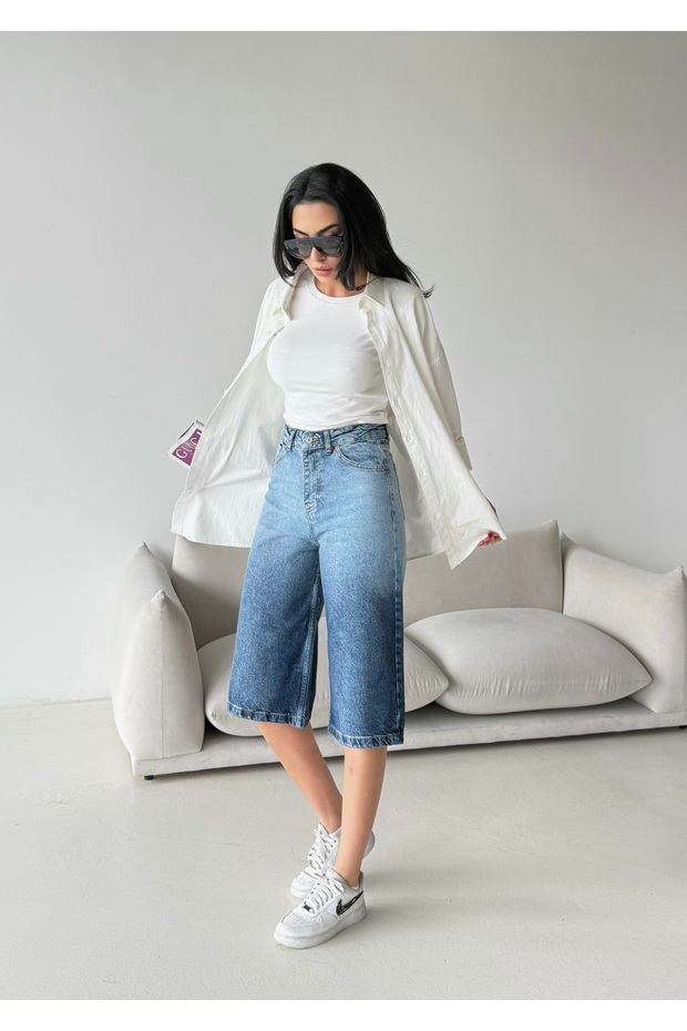 Kadiz High-Waisted Mid-Blue Bermuda Shorts