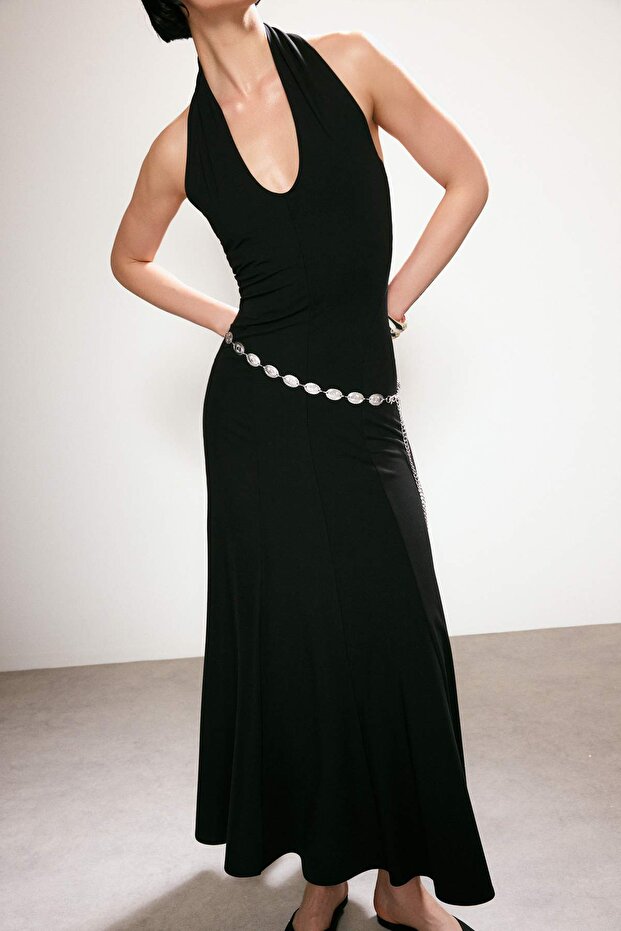 Trendyol Studio Collection Siyah Belden Açılan Kemerli Kolsuz Esnek Örme Elbise TWOSS26EL00391 - 4