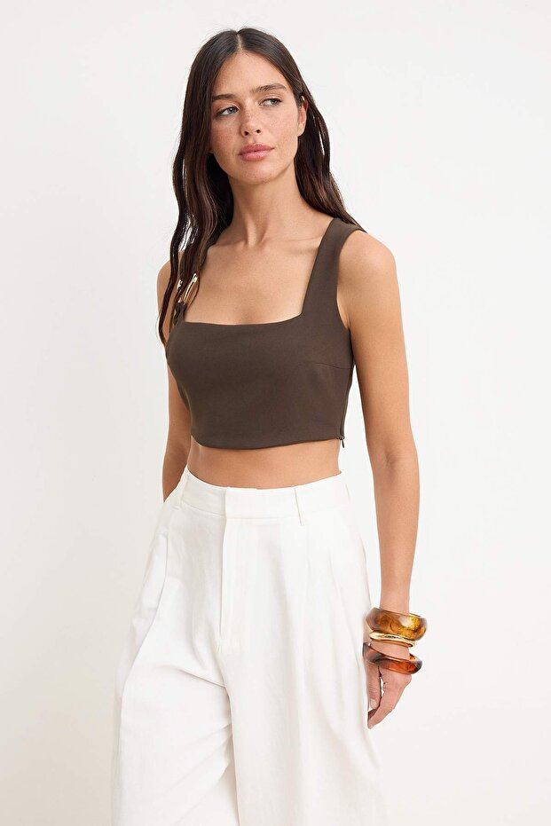 Kahverengi Kare Yaka Fitted Crop Bluz TWOSS26BZ00659 - 1