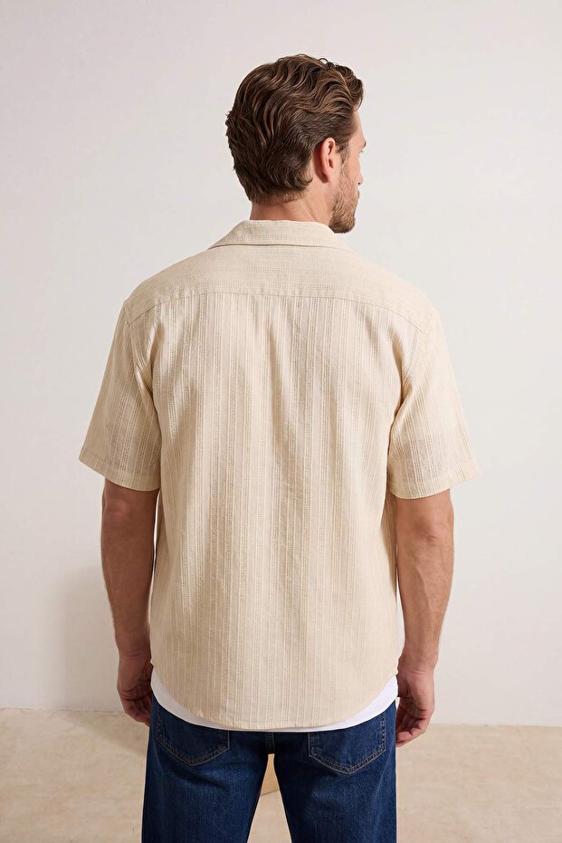 Ekru Oversize Fit Dokulu Kısa Kollu Erkek Gömlek TMNSS26GO00020 - 3