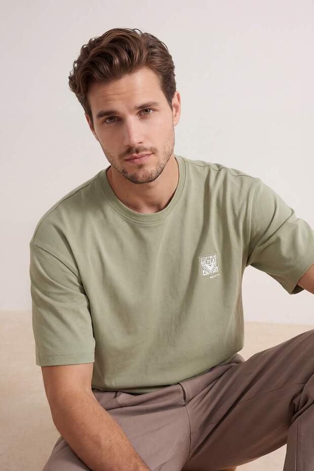 Açık Haki Oversize/Geniş Kesim Nakışlı %100 Pamuk T-shirt TMNSS26TS00024 - 2