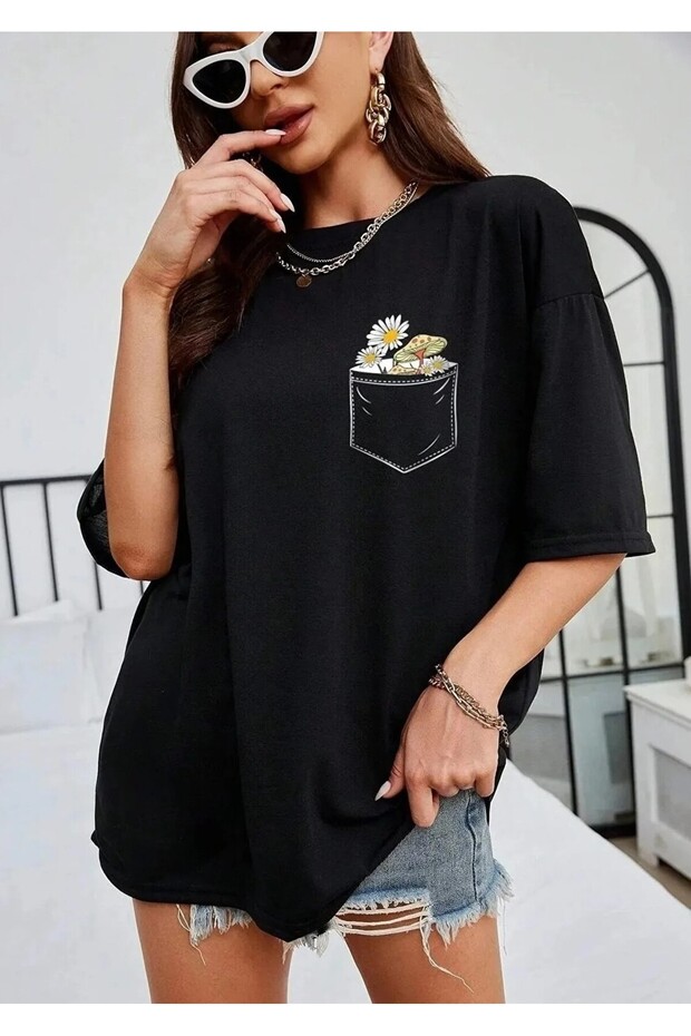 Women's Daisy and Mushroom Printed T-Shirt with Pocket Look, 100% Cotton, Oversize