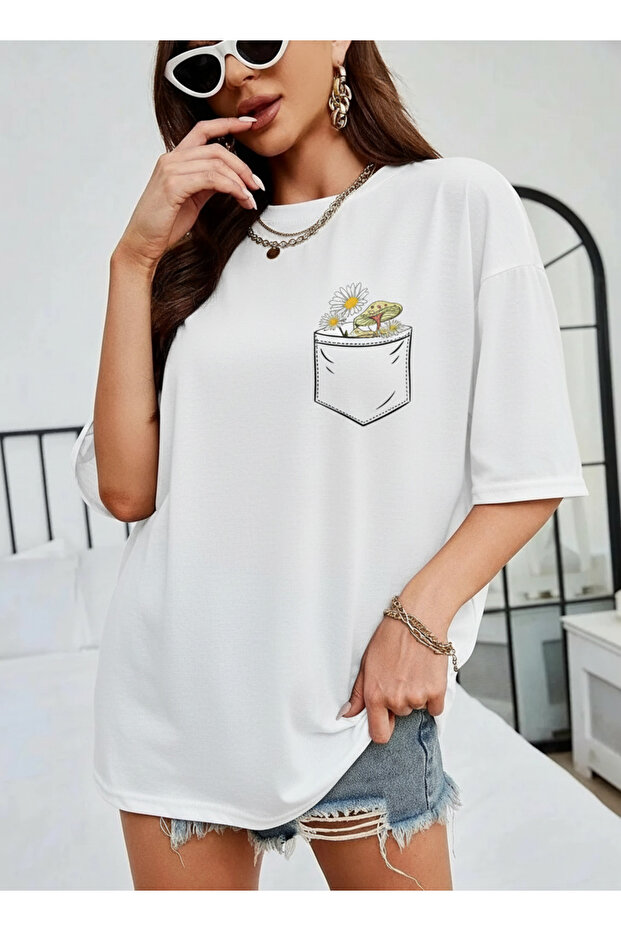 Women's Daisy and Mushroom Printed T-Shirt with Pocket Look, 100% Cotton, Oversize