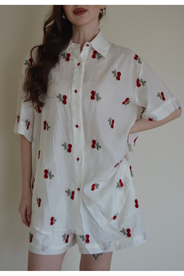 White Shorts with Cherry Pattern - 1