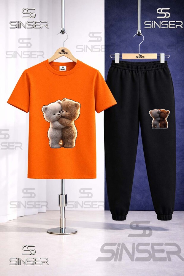 Children's Bear Hug 2-Piece Printed T-Shirt and Sweatpants Set