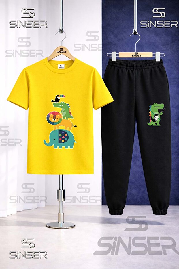Children's Animal Ust Uste Coklu Printed T-Shirt and Sweatpants Set