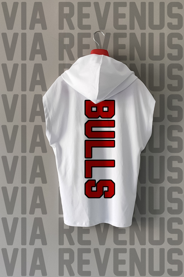 Bulls Front and Back Printed Zero Sleeve Hooded 100% Cotton Sports Tshirt