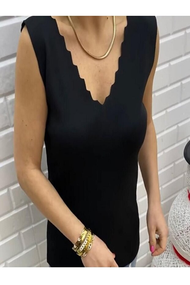 Staircase Collar Large Size Tank Top