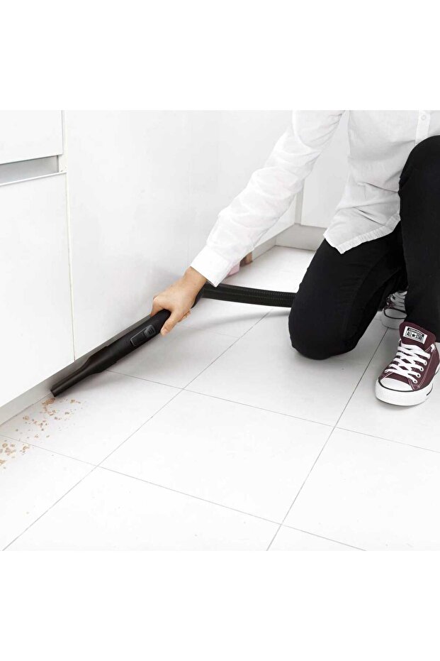 Bagged Vacuum Cleaner - 2