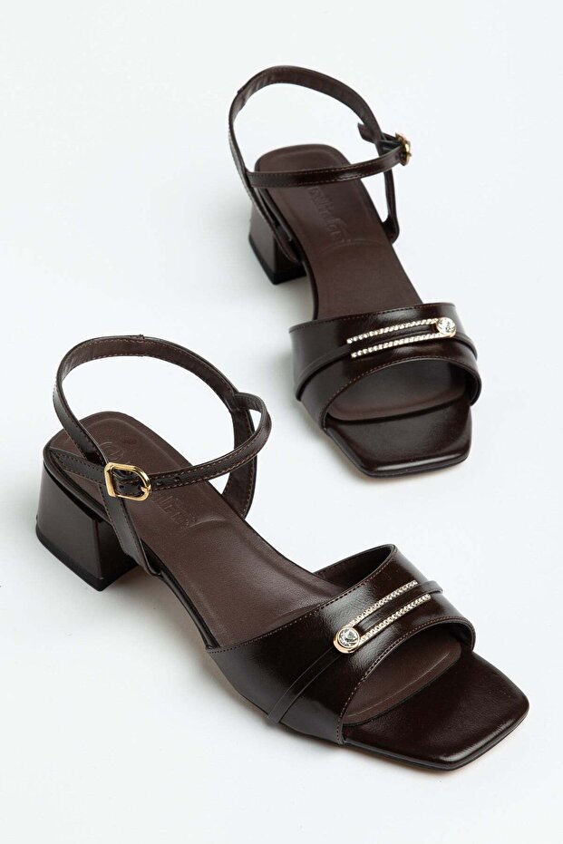 Large Size Women's Short Heeled Sandals Brown with Horizontal Stone Accessories