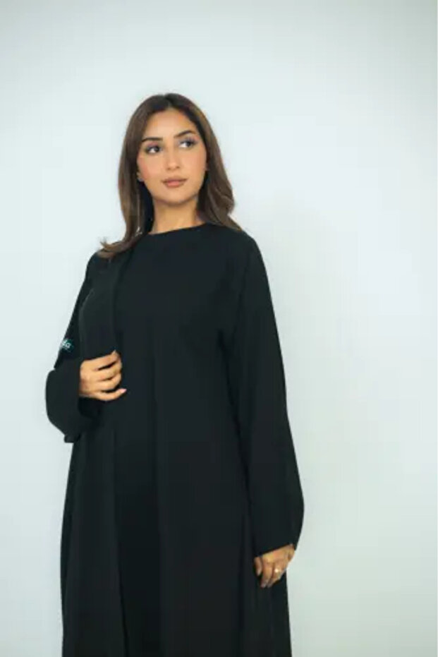 عباية كتان مع كسرات جوانب مثلث