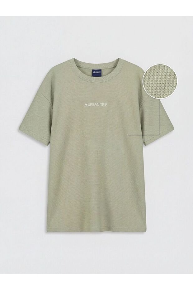 Lcw Kids Crew Neck Embroidered Boys' T-Shirt