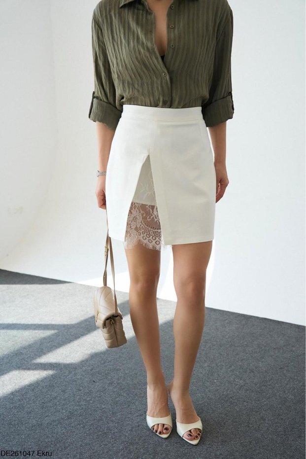 Women's Lace Detailed Slit Mini Skirt with Shorts