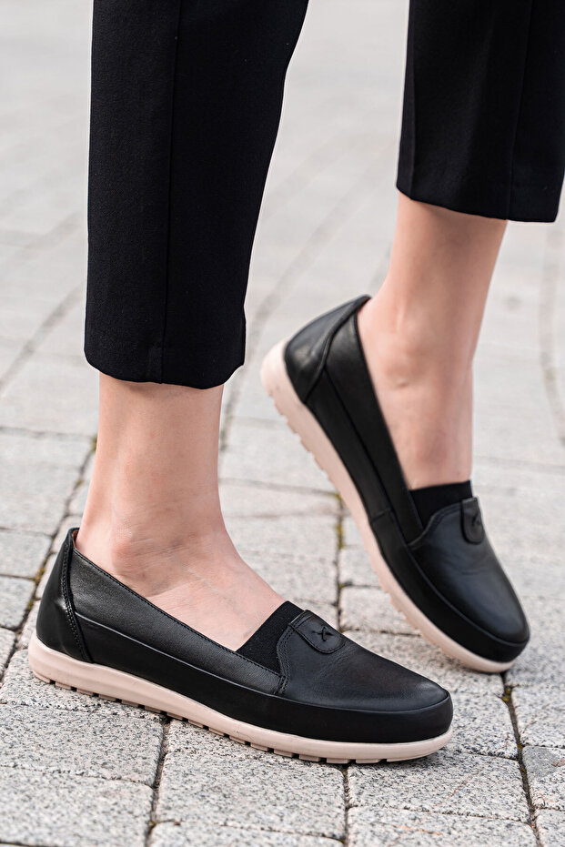 Comfortable Insole, Leather Inside and Out, Women's Daily Ballet Flats